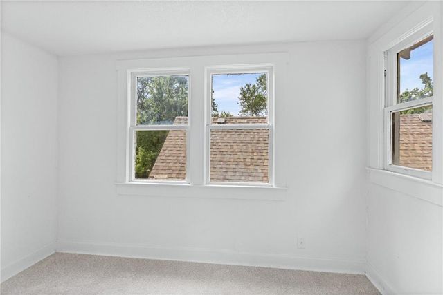 805 Spruce Avenue, Kansas City, MO 64124