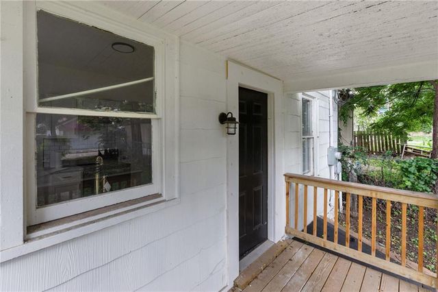 805 Spruce Avenue, Kansas City, MO 64124
