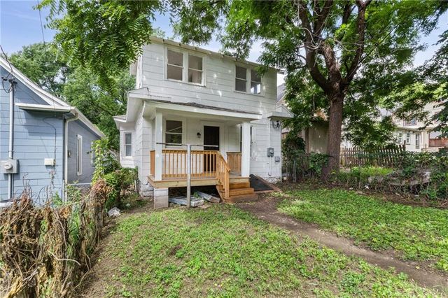 805 Spruce Avenue, Kansas City, MO 64124