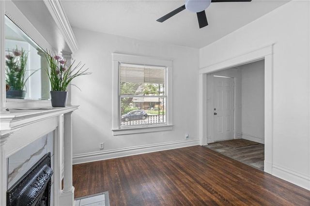 805 Spruce Avenue, Kansas City, MO 64124