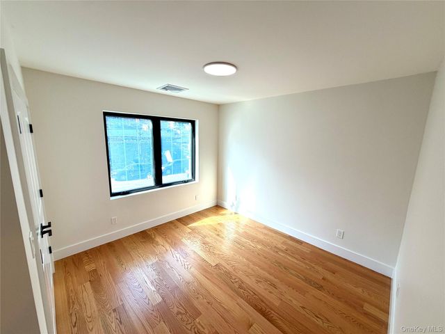 44 New Avenue, Yonkers, NY 10704