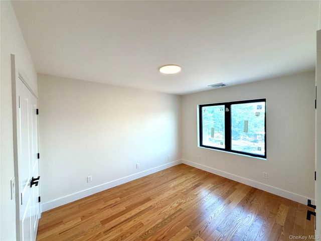 44 New Avenue, Yonkers, NY 10704