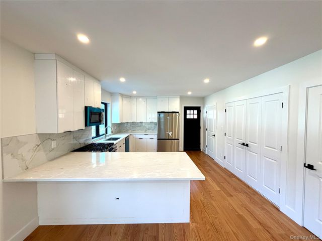 44 New Avenue, Yonkers, NY 10704