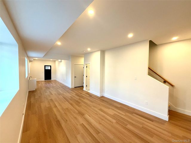 44 New Avenue, Yonkers, NY 10704