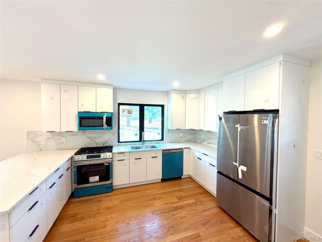 44 New Avenue, Yonkers, NY 10704