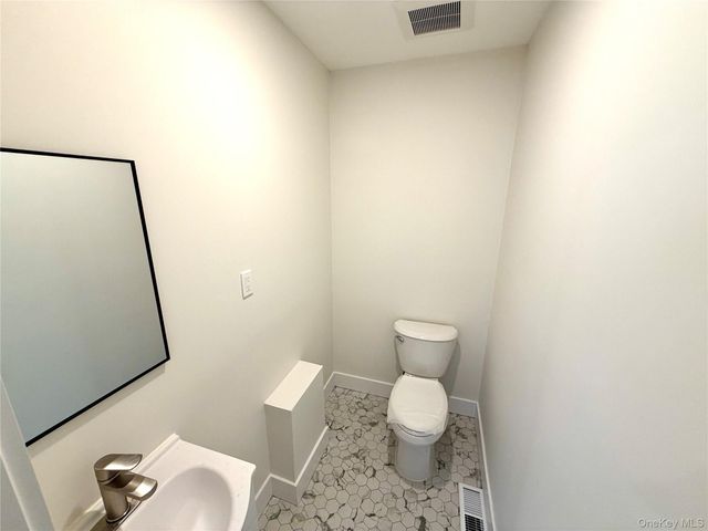 44 New Avenue, Yonkers, NY 10704