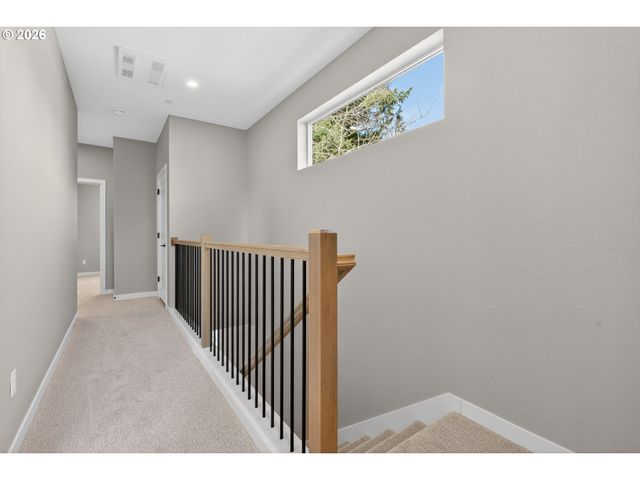 15613 Se MEADOWLARK Ln, Milwaukie, OR 97267