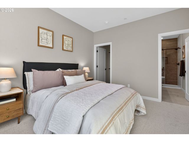 15613 Se MEADOWLARK Ln, Milwaukie, OR 97267