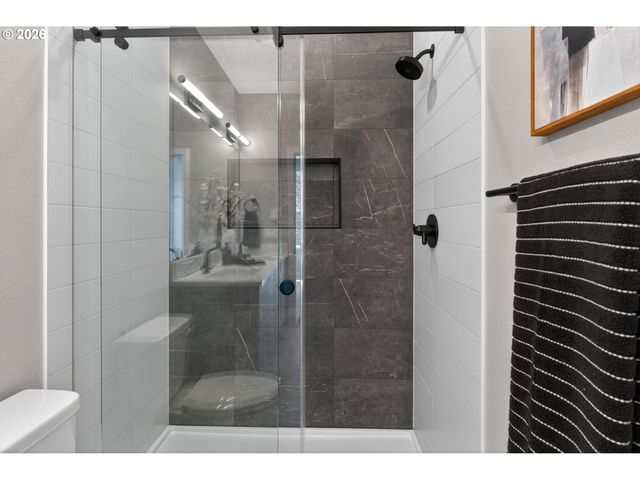 15613 Se MEADOWLARK Ln, Milwaukie, OR 97267