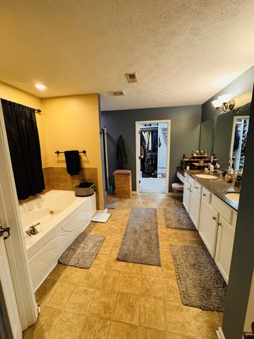 590 Winding Bluff Way, Clarksville, TN 37040