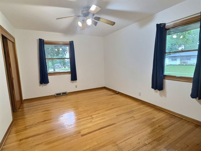 2925 E 41st Street, Des Moines, IA 50317