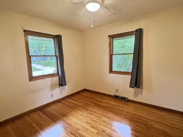 2925 E 41st Street, Des Moines, IA 50317