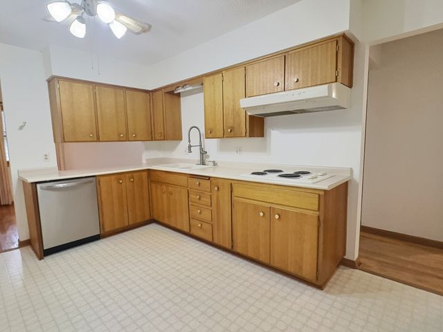 2925 E 41st Street, Des Moines, IA 50317