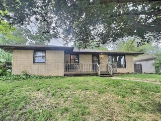 2925 E 41st Street, Des Moines, IA 50317