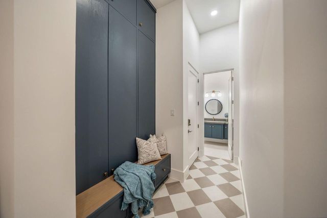 2538 Addison Road, Houston, TX 77030