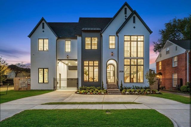 2538 Addison Road, Houston, TX 77030