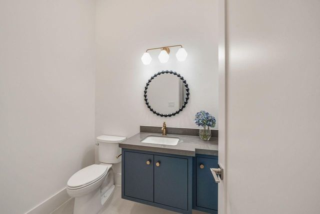 2538 Addison Road, Houston, TX 77030