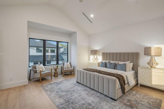 2538 Addison Road, Houston, TX 77030