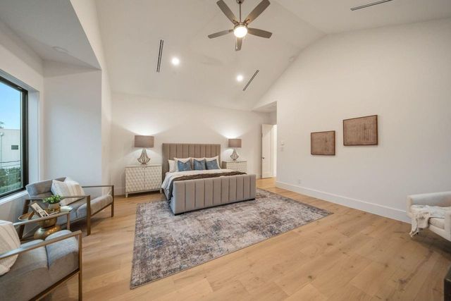 2538 Addison Road, Houston, TX 77030