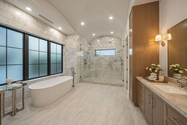 2538 Addison Road, Houston, TX 77030