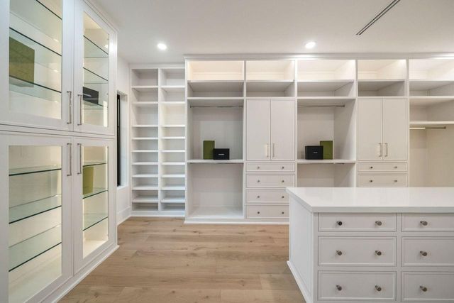 2538 Addison Road, Houston, TX 77030