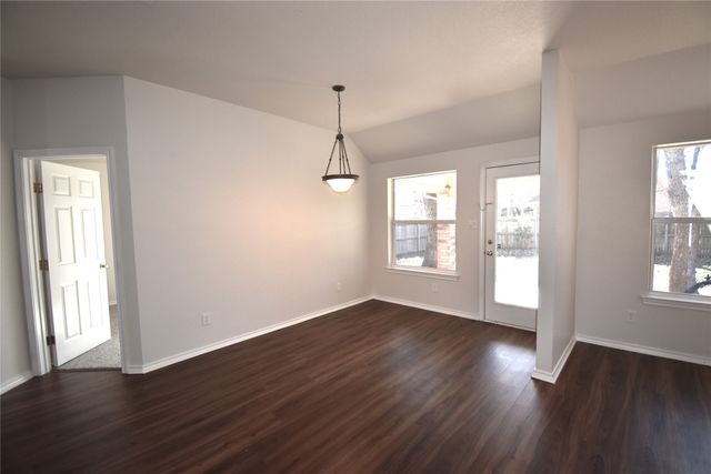 808 Royal Oak Lane, Burleson, TX 76028