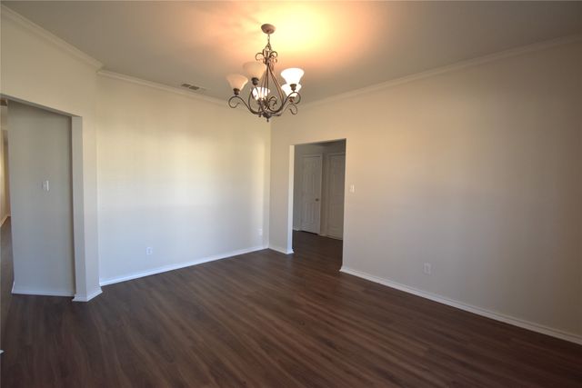 808 Royal Oak Lane, Burleson, TX 76028