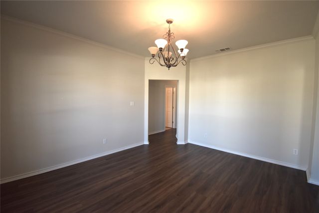 808 Royal Oak Lane, Burleson, TX 76028