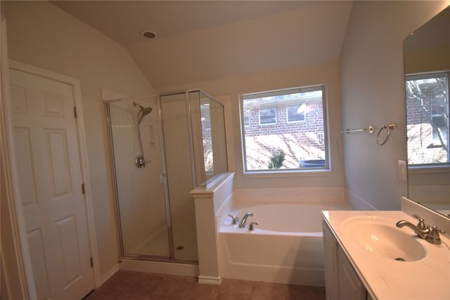 808 Royal Oak Lane, Burleson, TX 76028