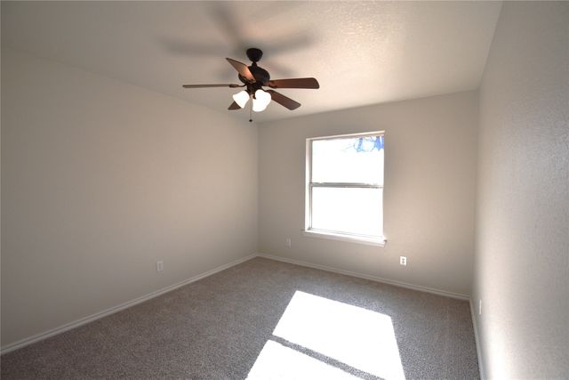 808 Royal Oak Lane, Burleson, TX 76028