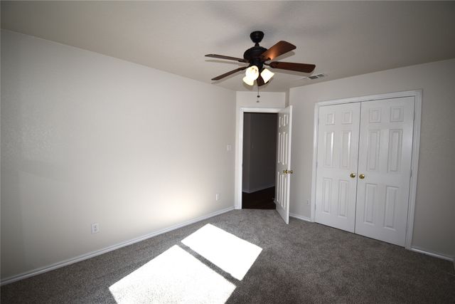 808 Royal Oak Lane, Burleson, TX 76028