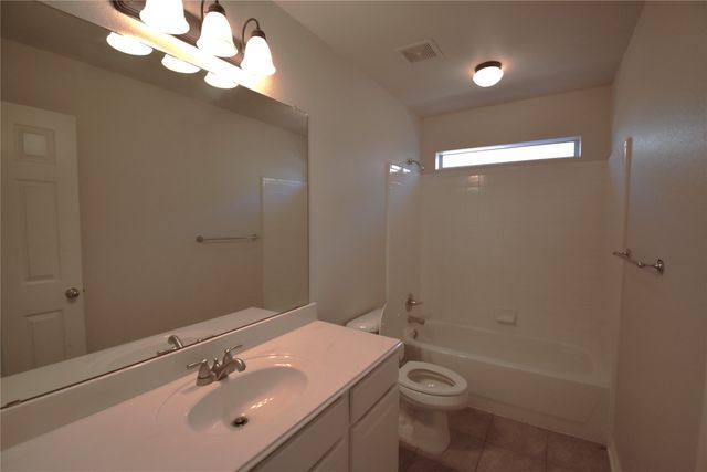 808 Royal Oak Lane, Burleson, TX 76028