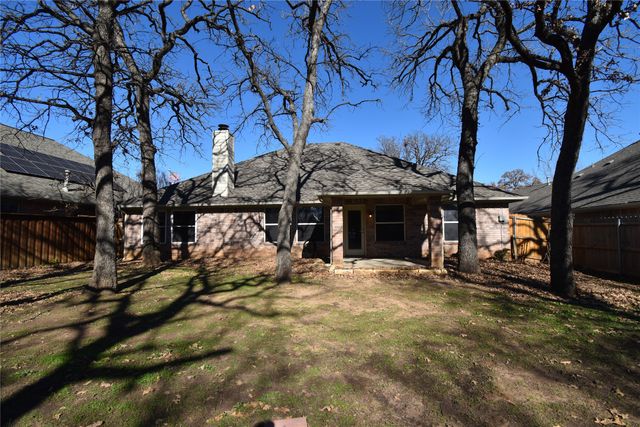 808 Royal Oak Lane, Burleson, TX 76028