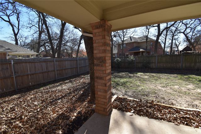 808 Royal Oak Lane, Burleson, TX 76028