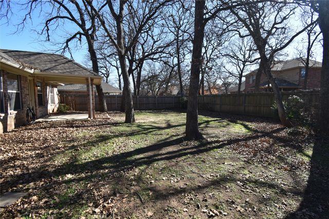 808 Royal Oak Lane, Burleson, TX 76028