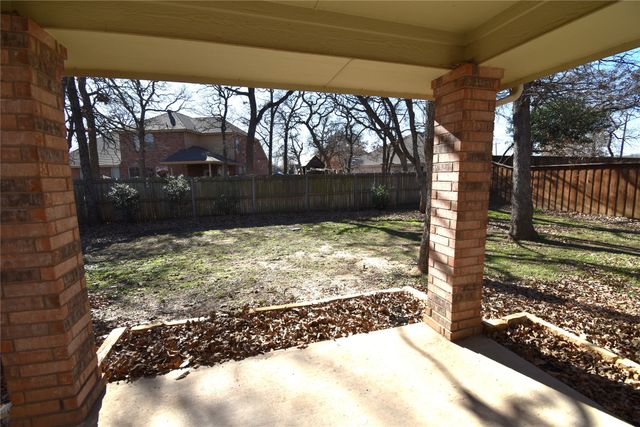 808 Royal Oak Lane, Burleson, TX 76028