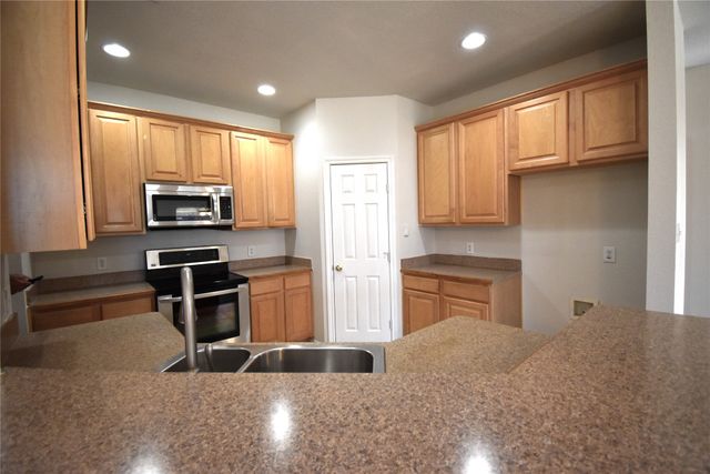 808 Royal Oak Lane, Burleson, TX 76028