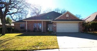 808 Royal Oak Lane, Burleson, TX 76028