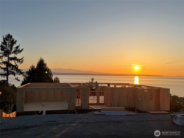 19124 94th Avenue W, Edmonds, WA 98020