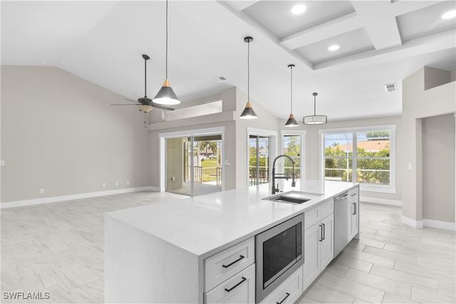 3332 SE 22nd PL, Cape Coral, FL 33904