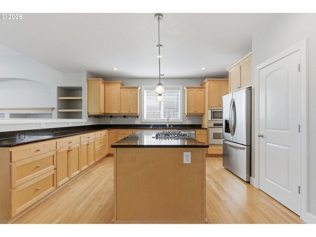 18318 Sw FLORENDO Ln, Beaverton, OR 97007