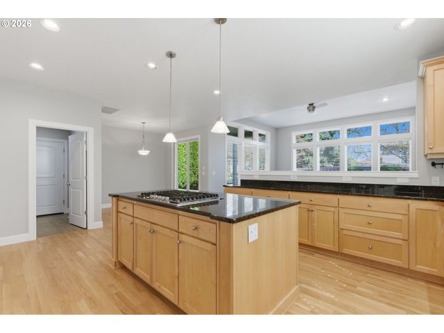 18318 Sw FLORENDO Ln, Beaverton, OR 97007