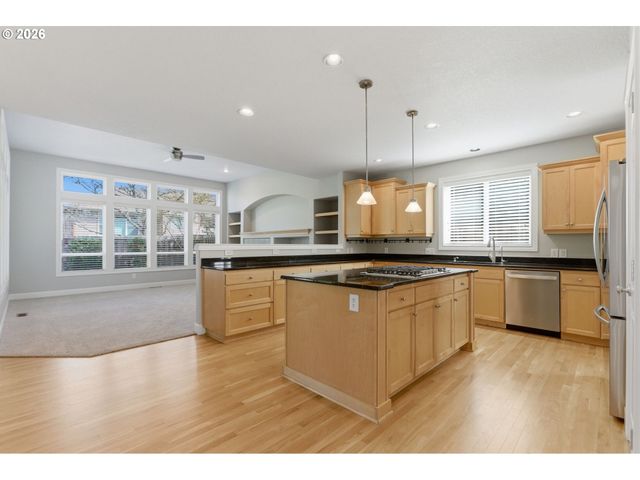 18318 Sw FLORENDO Ln, Beaverton, OR 97007