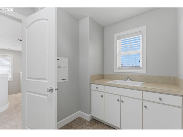 18318 Sw FLORENDO Ln, Beaverton, OR 97007