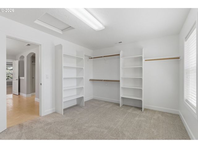 18318 Sw FLORENDO Ln, Beaverton, OR 97007