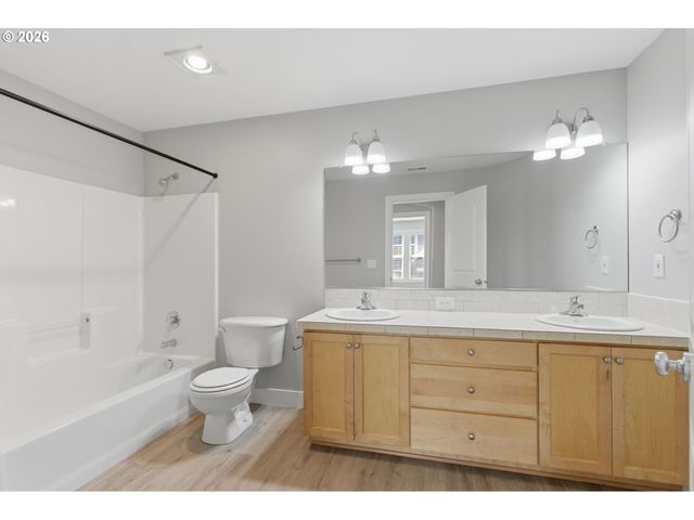 18318 Sw FLORENDO Ln, Beaverton, OR 97007