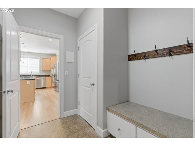 18318 Sw FLORENDO Ln, Beaverton, OR 97007