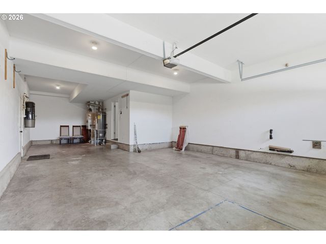 18318 Sw FLORENDO Ln, Beaverton, OR 97007