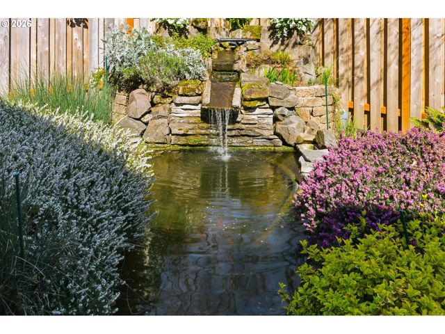 18318 Sw FLORENDO Ln, Beaverton, OR 97007