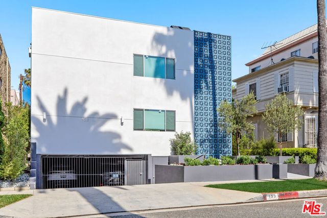 153 S Palm Drive PH, Beverly Hills, CA 90212
